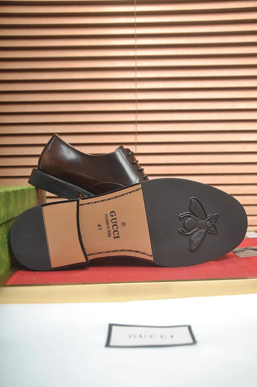 Men's shoes💰500💶Italy's top luxury men's shoe giant (GUCCI) (Gucci) (full cowhide lining) new arrival🍃Original European style🔰 Pleasant to the eye😍In order to make the shoes more durable and non-deformable🌀The production continues to follow traditional methods but there is still no lack of innovation💪Choose original sheepskin for the leather♻️ Smooth and natural And extra bright ⭐Made of imported cowhide, the first choice of rich people 38-45 (45 customized)